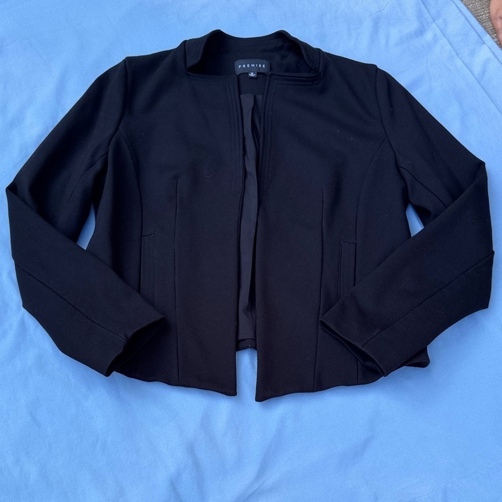 Premise Women's Black Blazer